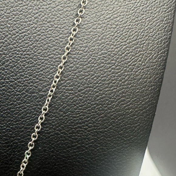 Kendra Scott Ari Heart Pendant Necklace Rainbow Iridescent Stone Silver Tone - Picture 10 of 12